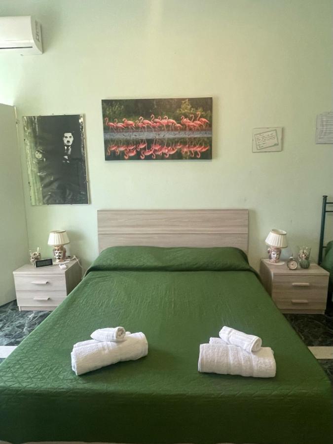 Maya'S Apartment Close To Ballaro Market And Central Station Palermo Buitenkant foto