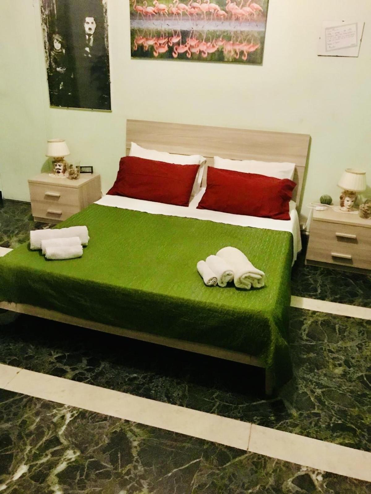 Maya'S Apartment Close To Ballaro Market And Central Station Palermo Buitenkant foto